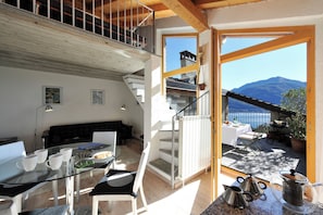 21-Zoll-Flachbildfernseher mit Satellitenempfang, Fernseher, DVD-Player