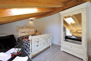 Familie appartement, meerdere slaapkamers, uitzicht op gebergte (Belmonte Terrazzo) | 1 slaapkamer, een strijkplank/strijkijzer, gratis wifi, beddengoed
