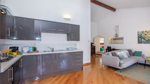 Family Apartment, 3 Bedrooms, 2 Bathrooms (Bella Menaggio Panoramica) | Private kitchen - Bella Menaggio Panoramica (Menaggio)