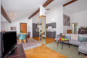 Family Apartment, Multiple Bedrooms, 2 Bathrooms (Bella Menaggio Panoramica) | Interior