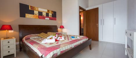 Familie resortwoning, meerdere slaapkamers, 2 badkamers, uitzicht op gebergte (Villa Aquila) | 5 slaapkamers, een strijkplank/strijkijzer, gratis wifi, beddengoed