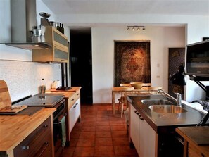 Appartement Familial, plusieurs lits, côté jardin (M on the Lake) | Cuisine privée