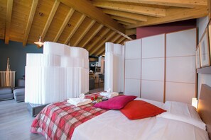 Family Apartment, 1 Bedroom, Mountainside (Vista d'Oro Palma Apt. 21)