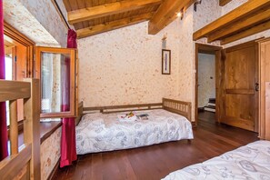 Family Villa, Multiple Bedrooms, Mountainside (Villa Victoria) | 4 bedrooms, iron/ironing board, WiFi, bed sheets