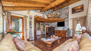 Villa familiare, camere multiple, lato montagna (Villa Victoria) | Area soggiorno
