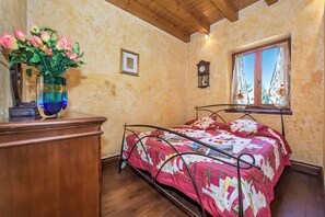 Family Villa, Multiple Bedrooms, Mountainside (Villa Victoria) | 4 bedrooms, iron/ironing board, WiFi, bed sheets