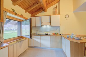 Familienapartment, 3 Schlafzimmer (Genziana) | Eigene Küche