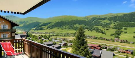 Family Apartment, Multiple Bedrooms, 2 Bathrooms (Vista Livigno) | Rooftop terrace