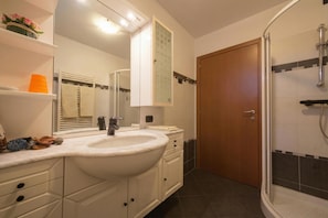 Bathroom - Italia 2 Ski in-Ski out 50m (Livigno)