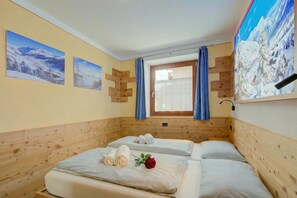 2 bedrooms, WiFi, bed sheets - Italia 2 Ski in-Ski out 50m (Livigno)