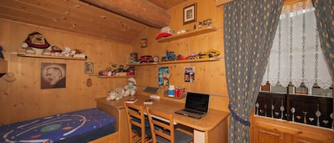 Familielejlighed - flere soveværelser - 2 badeværelser (Azalea) | 3 soveværelser, sengetøj