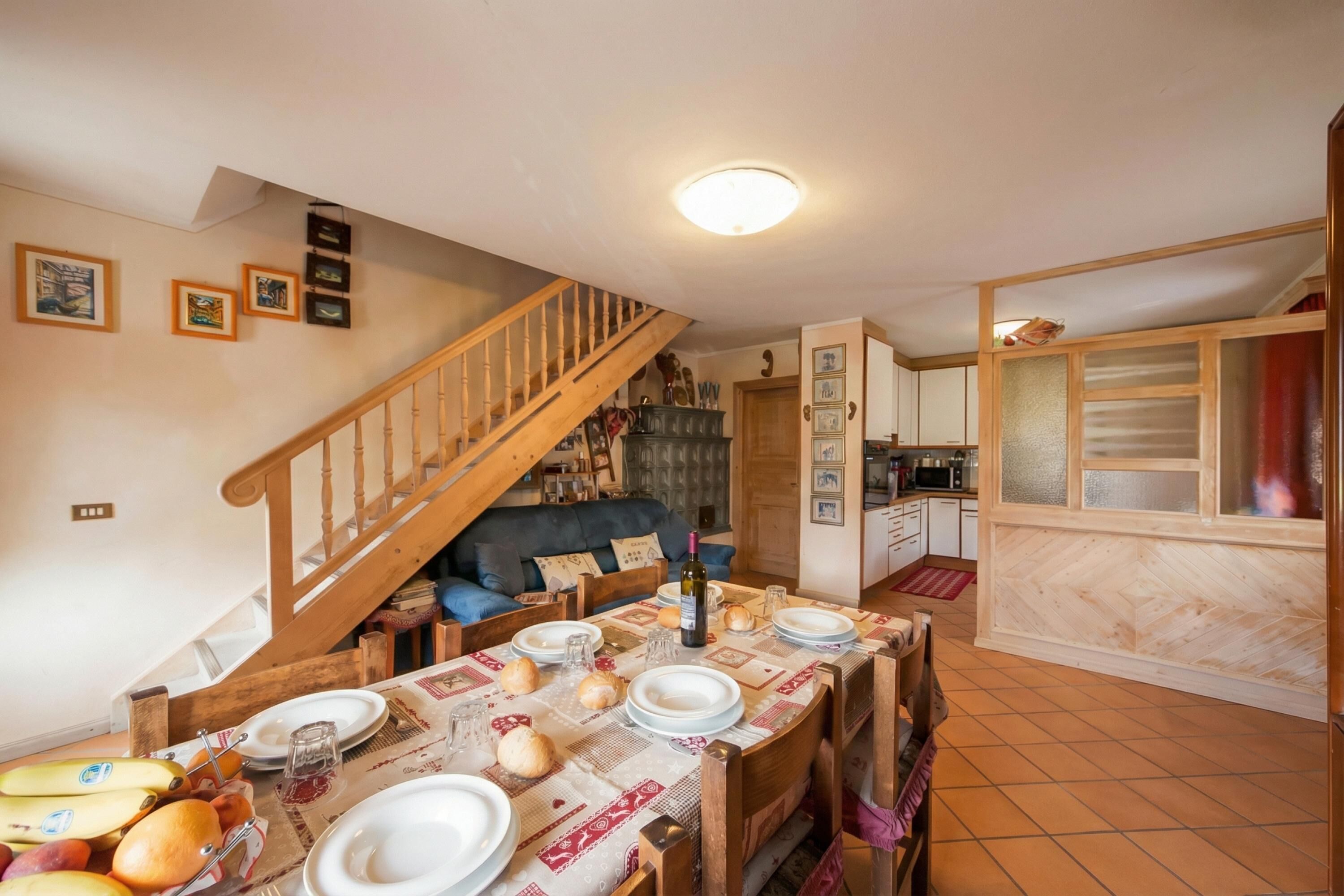 Apartamento família, vários quartos, 2 banheiros (Azalea) | Sala de jantar
