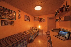 Familienapartment, Mehrere Schlafzimmer, 2 Bäder (Azalea)