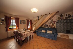 Familienapartment, Mehrere Schlafzimmer, 2 Bäder (Azalea) | Innenbereich