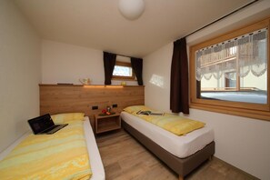 Family Apartment, Multiple Bedrooms, 2 Bathrooms (Danubio)