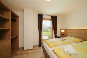 Family Apartment, Multiple Bedrooms, 2 Bathrooms (Danubio) | 3 bedrooms, free WiFi, bed sheets