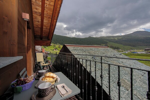 Familienapartment, Mehrere Schlafzimmer (Volga) | Balkon