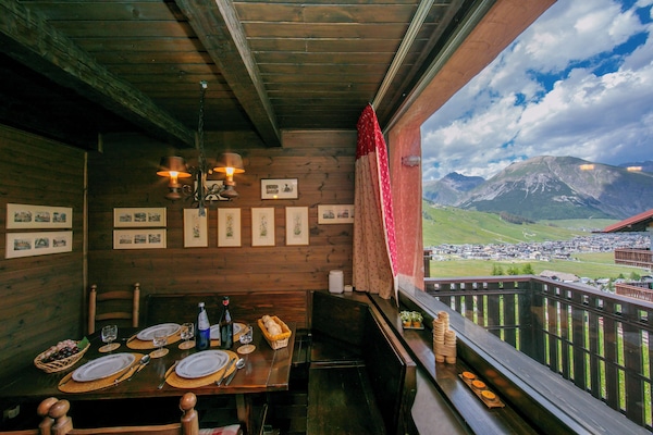 Family Apartment, Multiple Bedrooms, Mountainside (Arianna) | Outdoor dining