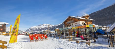 Skidåkning och snöaktiviteter