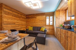 Familie appartement, meerdere slaapkamers (Marlies Ski in - Ski out 50m) | Dineren