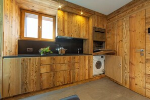 ファミリー アパートメント 1 ベッドルーム 電子レンジ (Marlies Ski in - Ski out 50m) | 専用キッチン | 電子レンジ、オーブン、コンロ、食器洗い機
