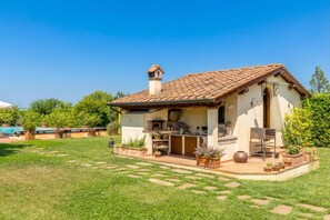 Familjevilla - flera sovrum (Villa Pallina With Pool) | Terrass/Patio