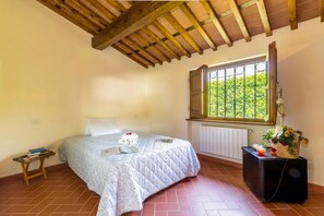Family Villa, Multiple Bedrooms (Villa Pallina With Pool)