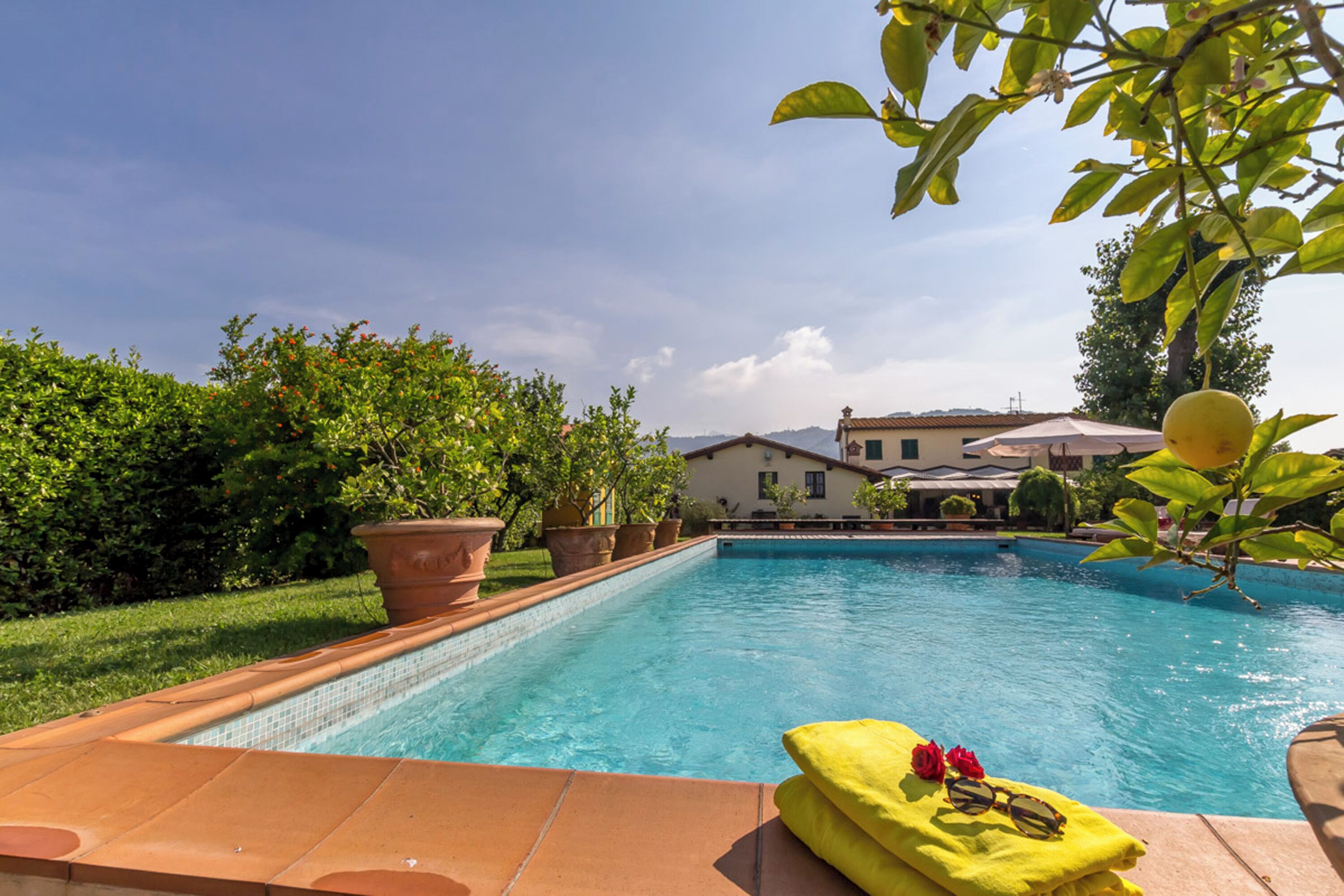 Sæsonbestemt udendørs pool