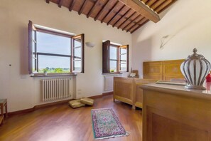 Family Villa, Multiple Bedrooms (Villa Pallina With Pool) | Interior - Villa Pallina With Pool (Massarosa)