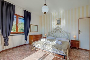 2 多间卧室、熨斗/熨衣板、床单