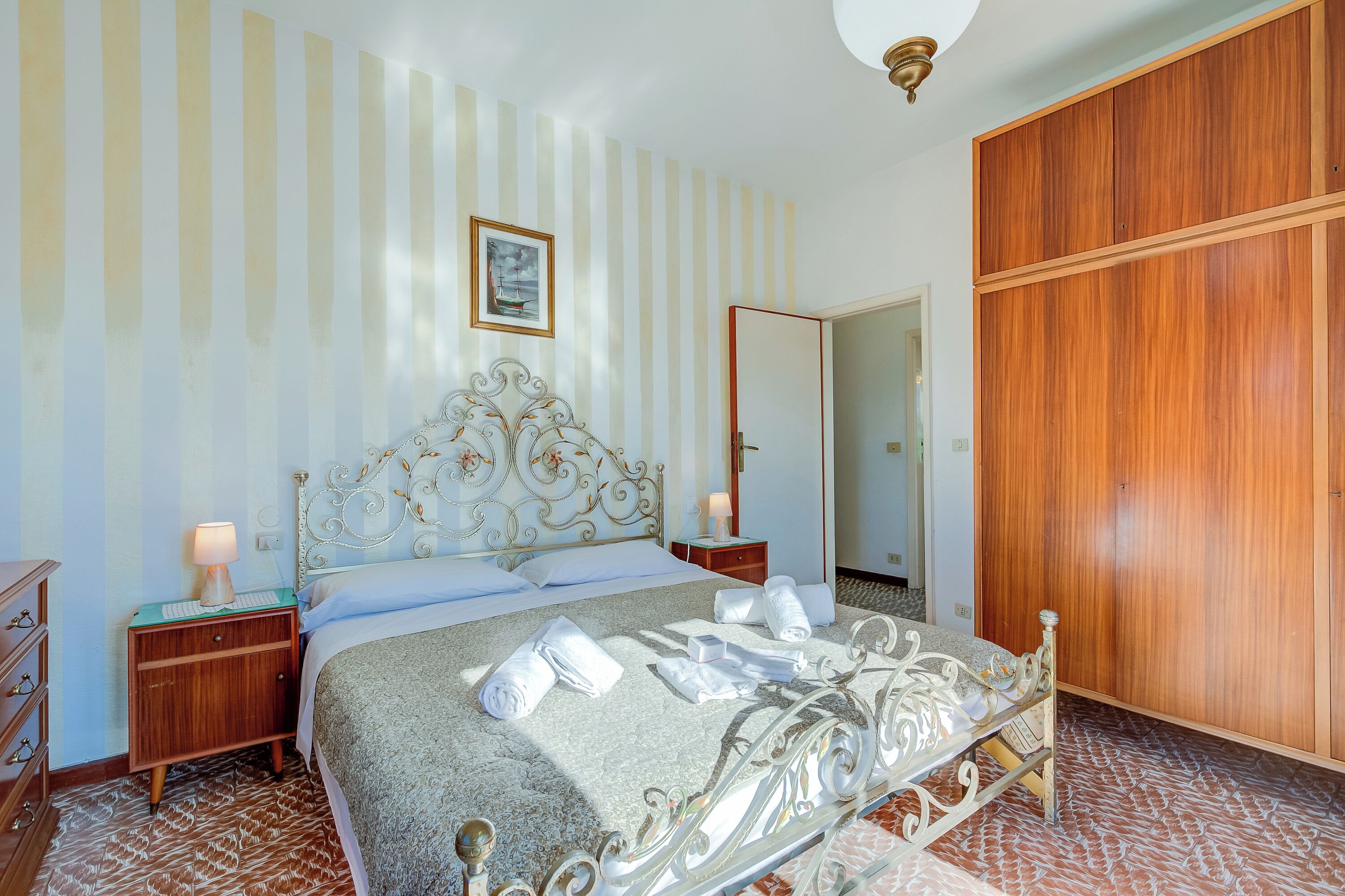 Nhà dành cho gia đình, 2 phòng ngủ, ban công, cạnh núi (Casa Vittoria 800m from sea) | 2 phòng ngủ, bàn ủi/dụng cụ ủi quần áo, bộ trải giường 