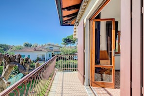 Family House, Multiple Bedrooms, Mountainside (Casa Vittoria 800m from sea) | Balcony