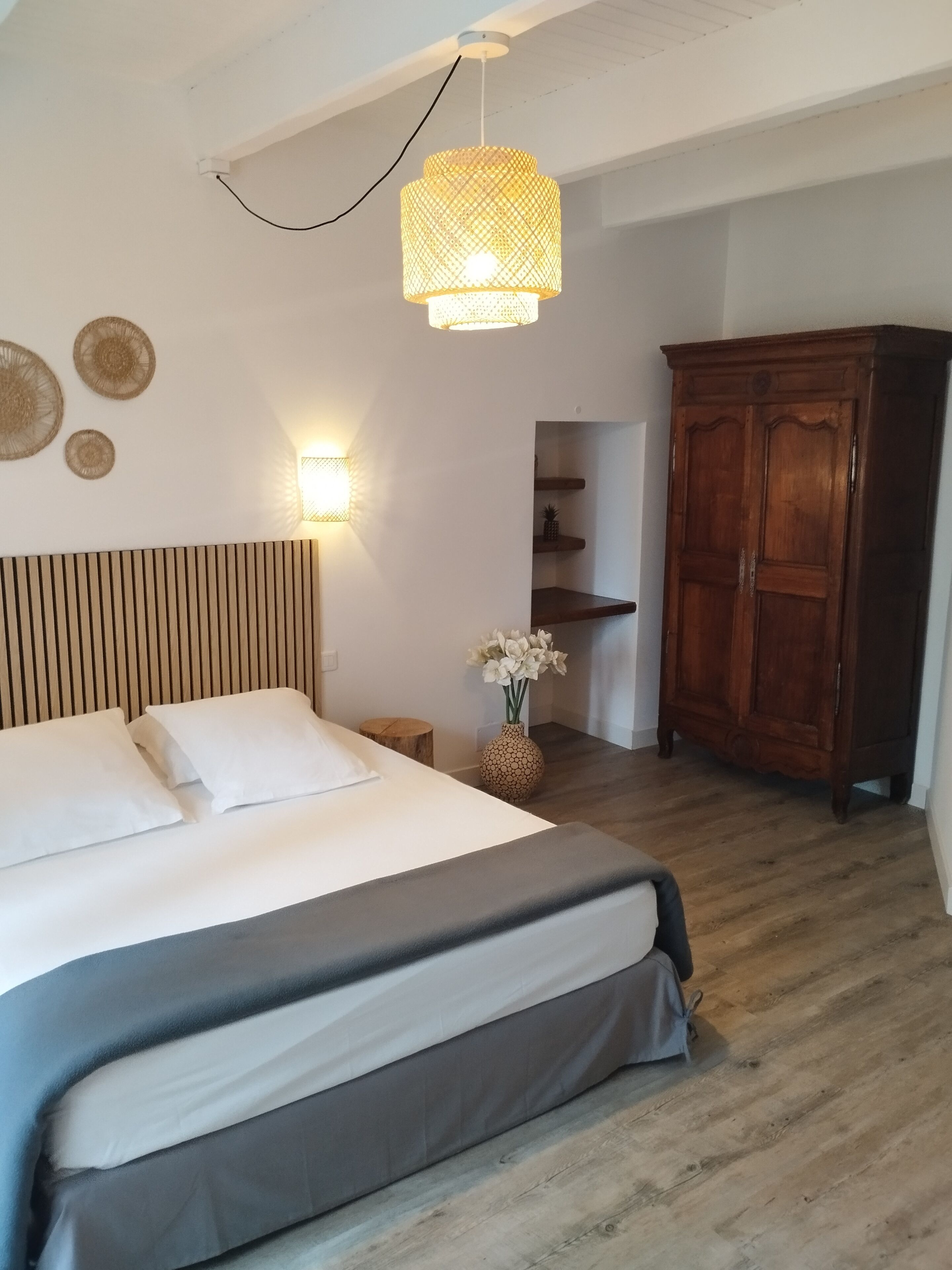 4 chambres, bureau, fer et planche à repasser, Wi-Fi gratuit