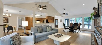 Woodlands Towncenter Home with Screened In Pool