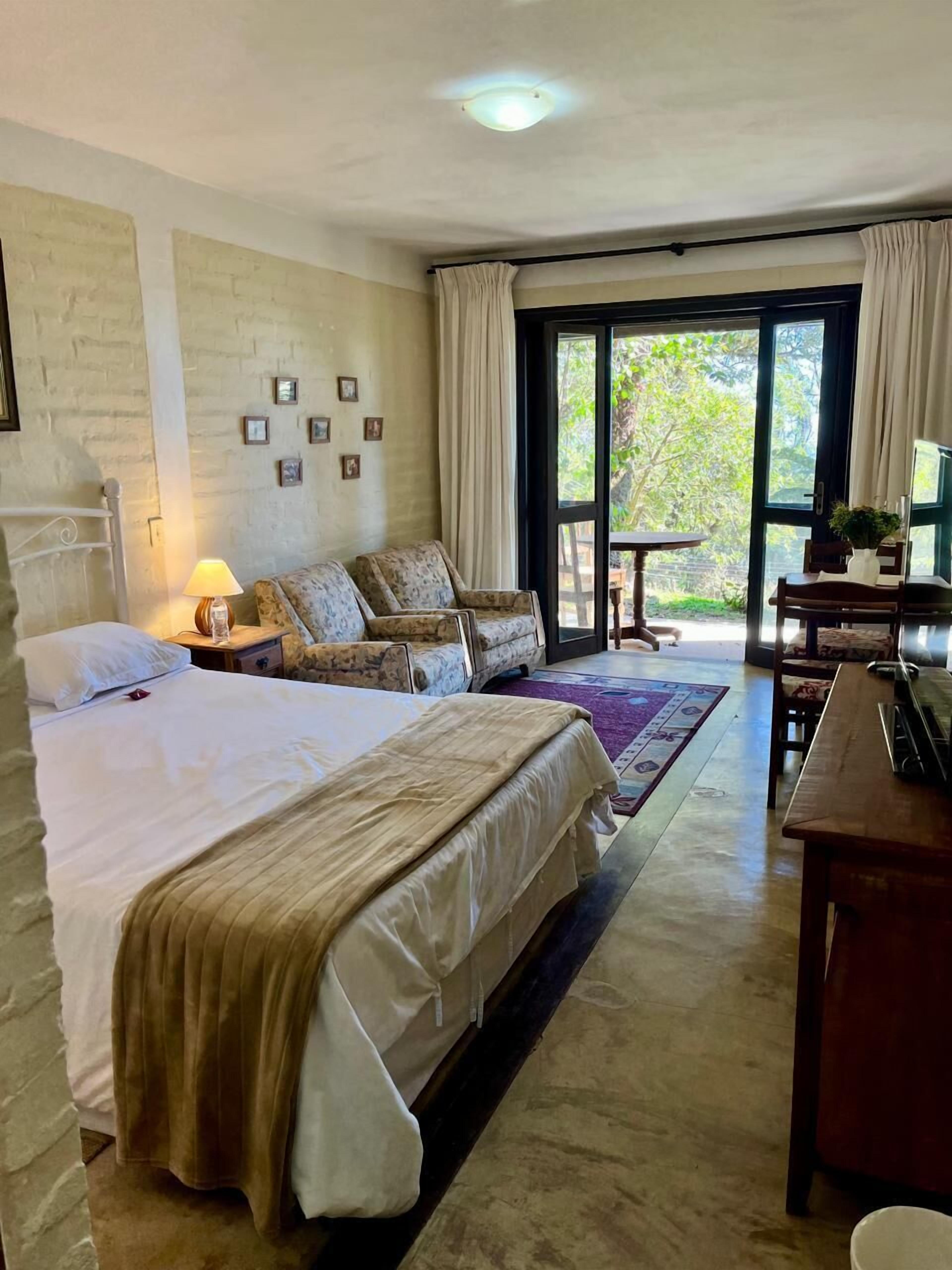 Standard-huone, patio | Minibaari, yksilöllisesti sisustettu