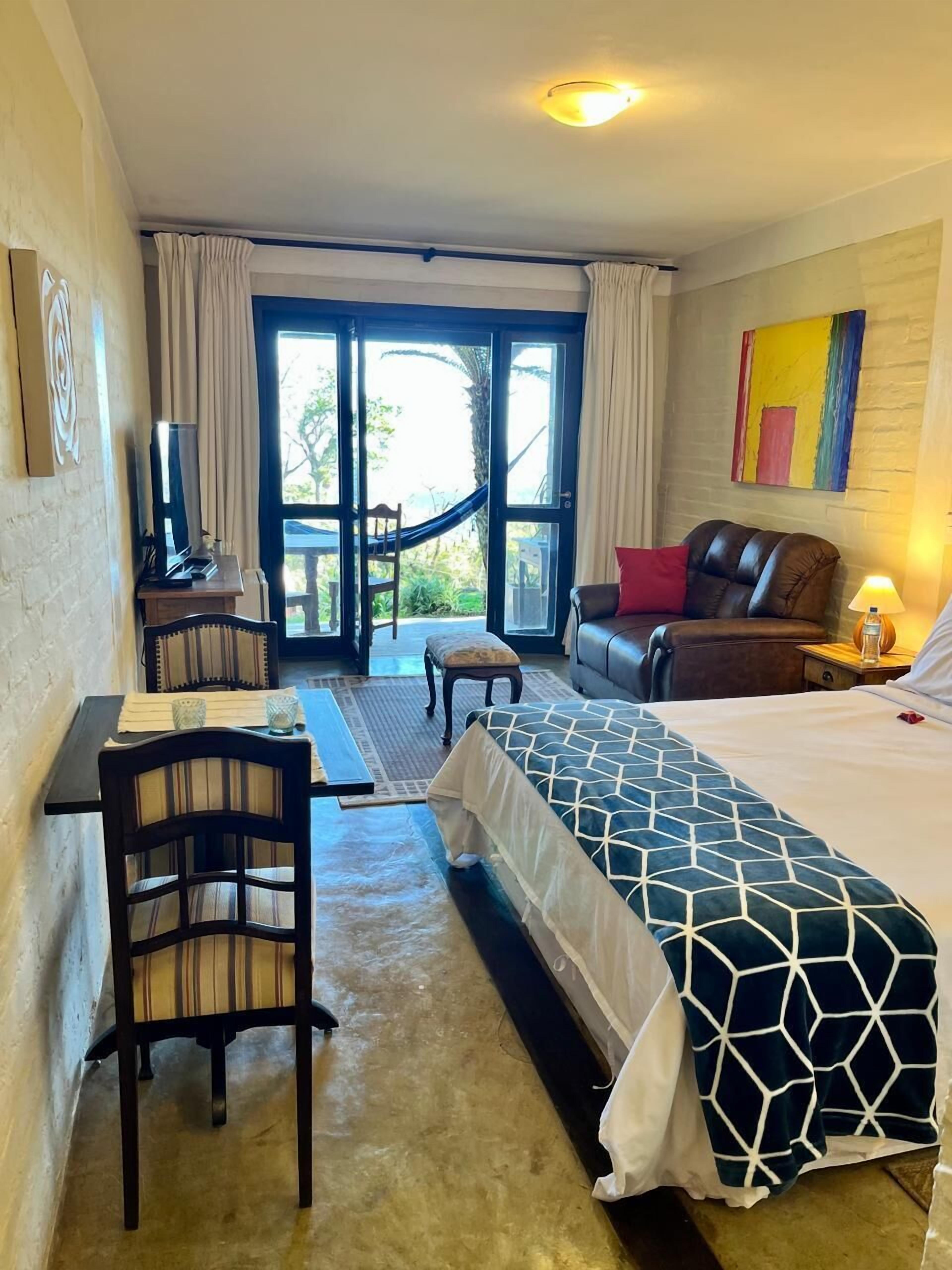 Kahden hengen superior-huone, patio, uima-altaan luona | Minibaari, yksilöllisesti sisustettu