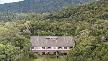 Fachada da propriedade