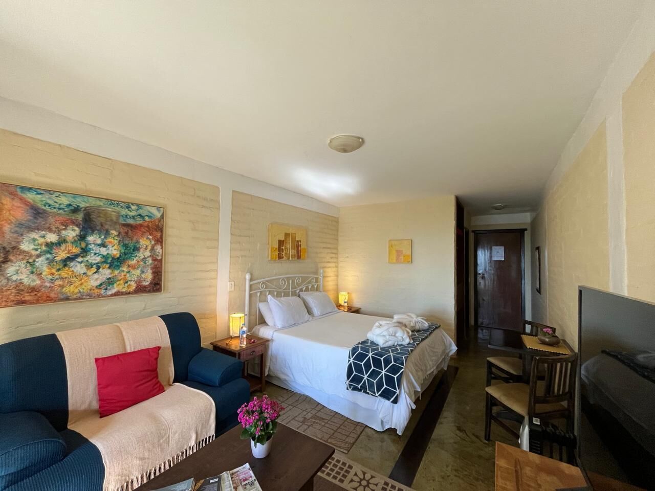 Kahden hengen deluxe-huone, patio, vuoristonäköala | Minibaari, yksilöllisesti sisustettu