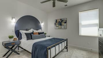 1 habitación, tabla de planchar con plancha, wifi gratis y ropa de cama