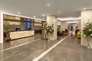 Lobby - Ramada Resort by Wyndham Kusadasi (Kuşadası)