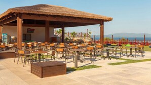 Tempat makan outdoor