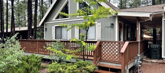 Moon Creek, A lovely Cabin that is located in the Pinetop Country Club Community