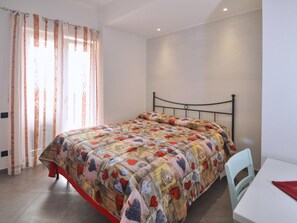 1 bedroom, WiFi - B&B in the heart of Cetara - double room with kitchen (Cetara)