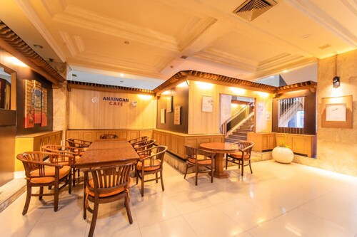 Collection O 1735 Adika Bahtera Hotel