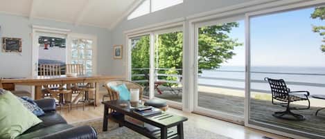 Televisión, libros y estéreo