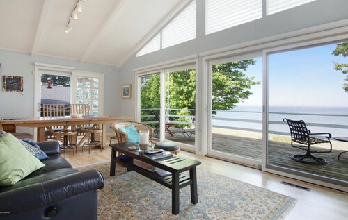 Your private beach on Lake Michigan RARE  4Nights available Jul 7-11. BOOK NOW!