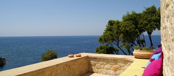 Pretty  seafront cottage in the center of Stoupa, minutes from the sandy beaches
