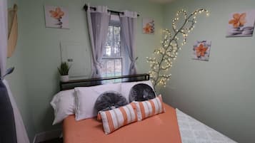 1 slaapkamer, een strijkplank/strijkijzer, gratis wifi, beddengoed