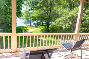 Property grounds - Lakefront- Hot Tub/Foosball table/Pool table/Kayak (Long Pond)