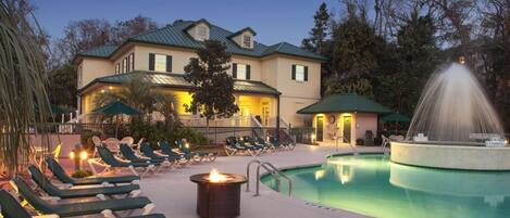 Outdoor pool, a heated pool